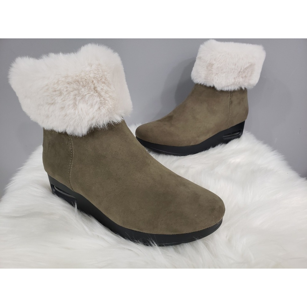 NEW SIZE 8 DKNY Women‎ Wedge Heel Ankle Boot Olive Green Abri Fur